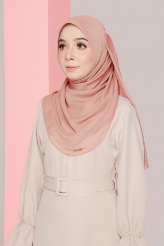 PREMIUM BAWAL CURVE -BLUSHER